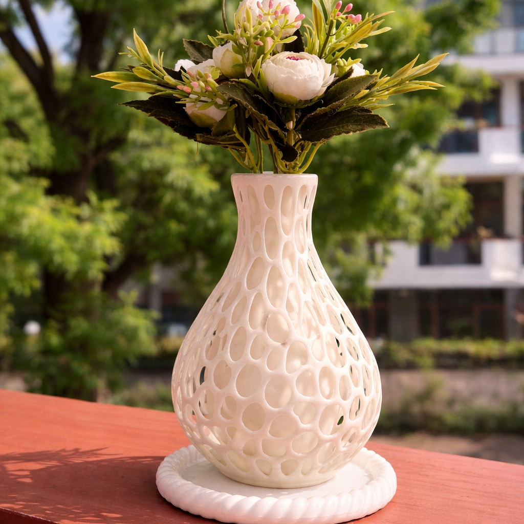 Elegant Organic Mesh Vase | Modern 3D Printed Decor